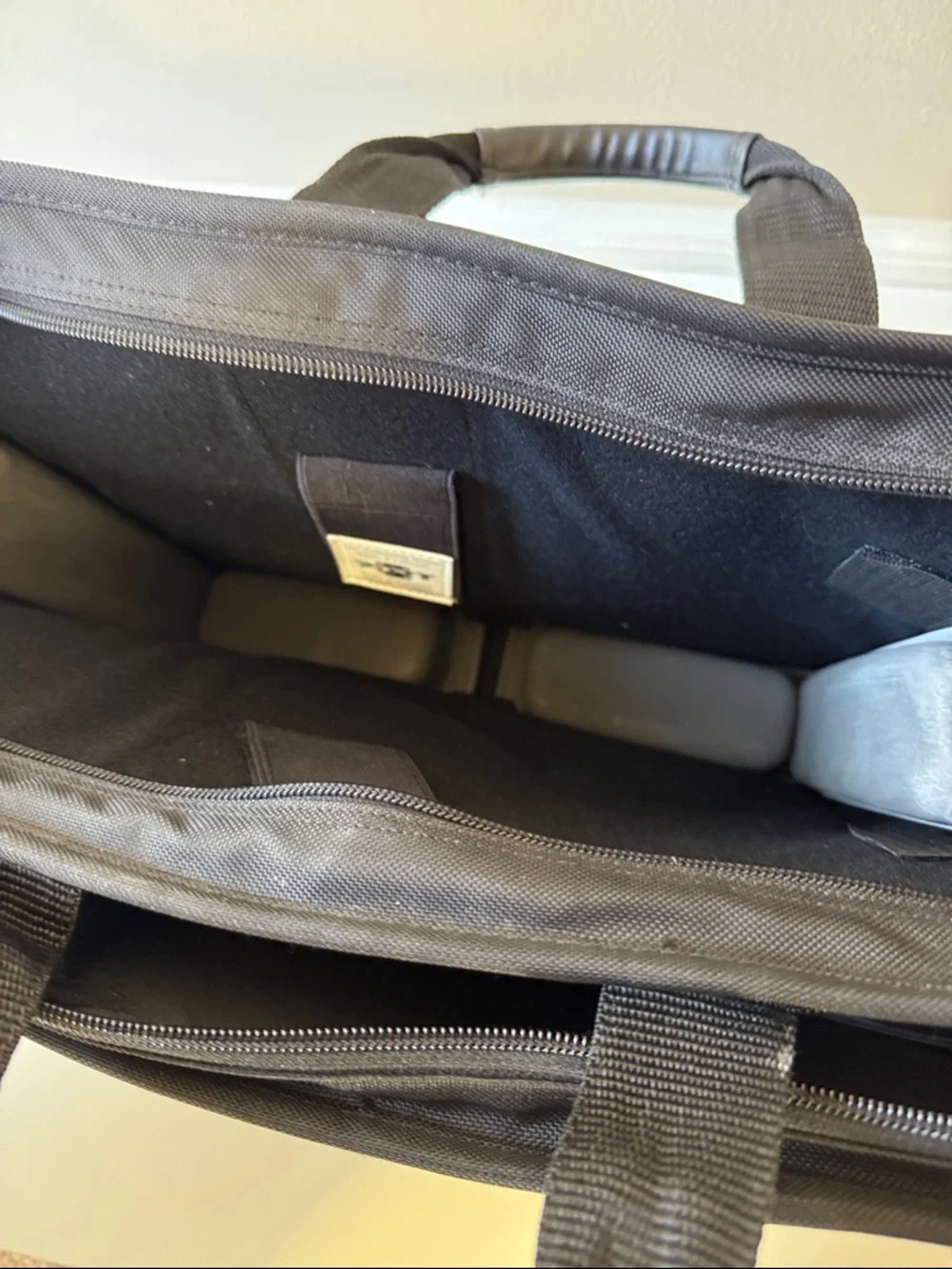 PORT Black Executive Laptop Briefcase - Professional Carry Bag